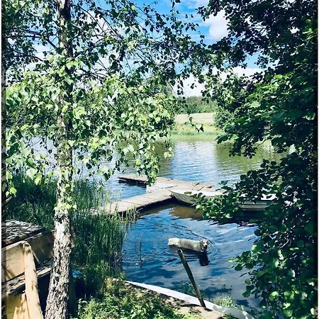 Borowe Chatki Nad Lubiszewem * Lipusz