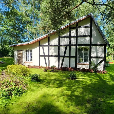 Lodge Borowe Chatki Nad Lubiszewem *