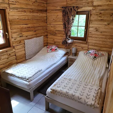 Borowe Chatki Nad Lubiszewem Lodge