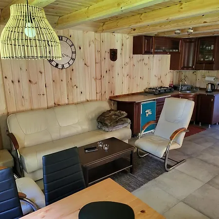 Lodge Borowe Chatki Nad Lubiszewem Lipusz
