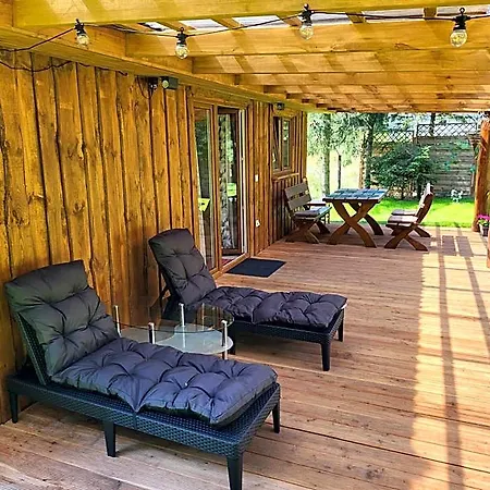 Lodge Borowe Chatki Nad Lubiszewem