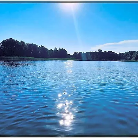 Lodge Borowe Chatki Nad Lubiszewem Lipusz