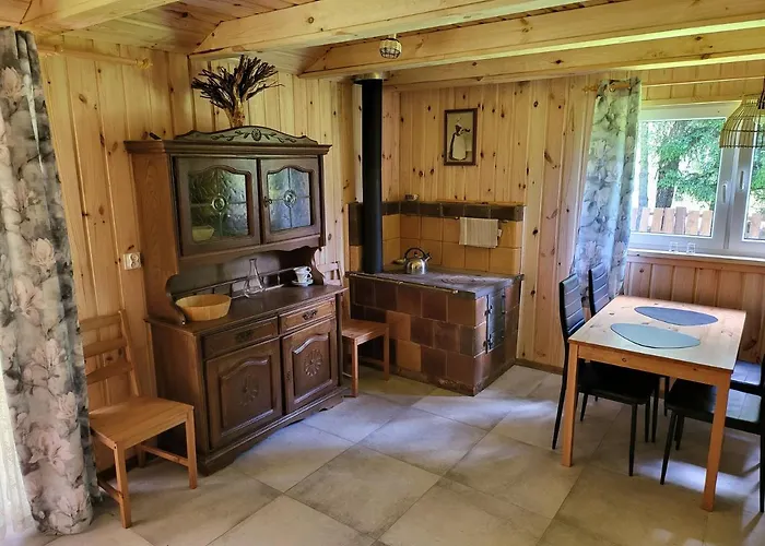 Borowe Chatki Nad Lubiszewem Jaktstuga